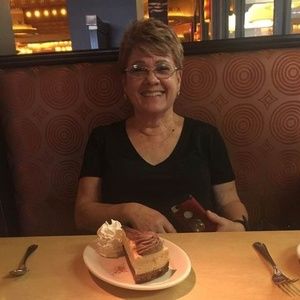 Meet your Posher, Lynnette